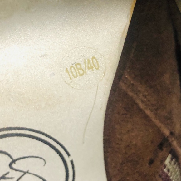 Jessica Simpson size 10 brown suede short platform booties, side zip - Picture 8 of 15